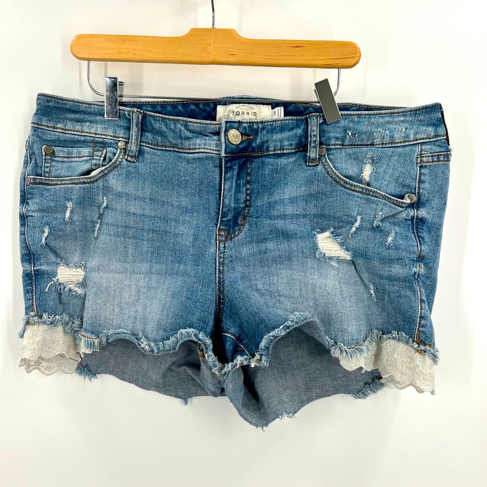 Torrid Womens Jean Shorts Size 16 Cut-off Distressed Lace Trim Denim